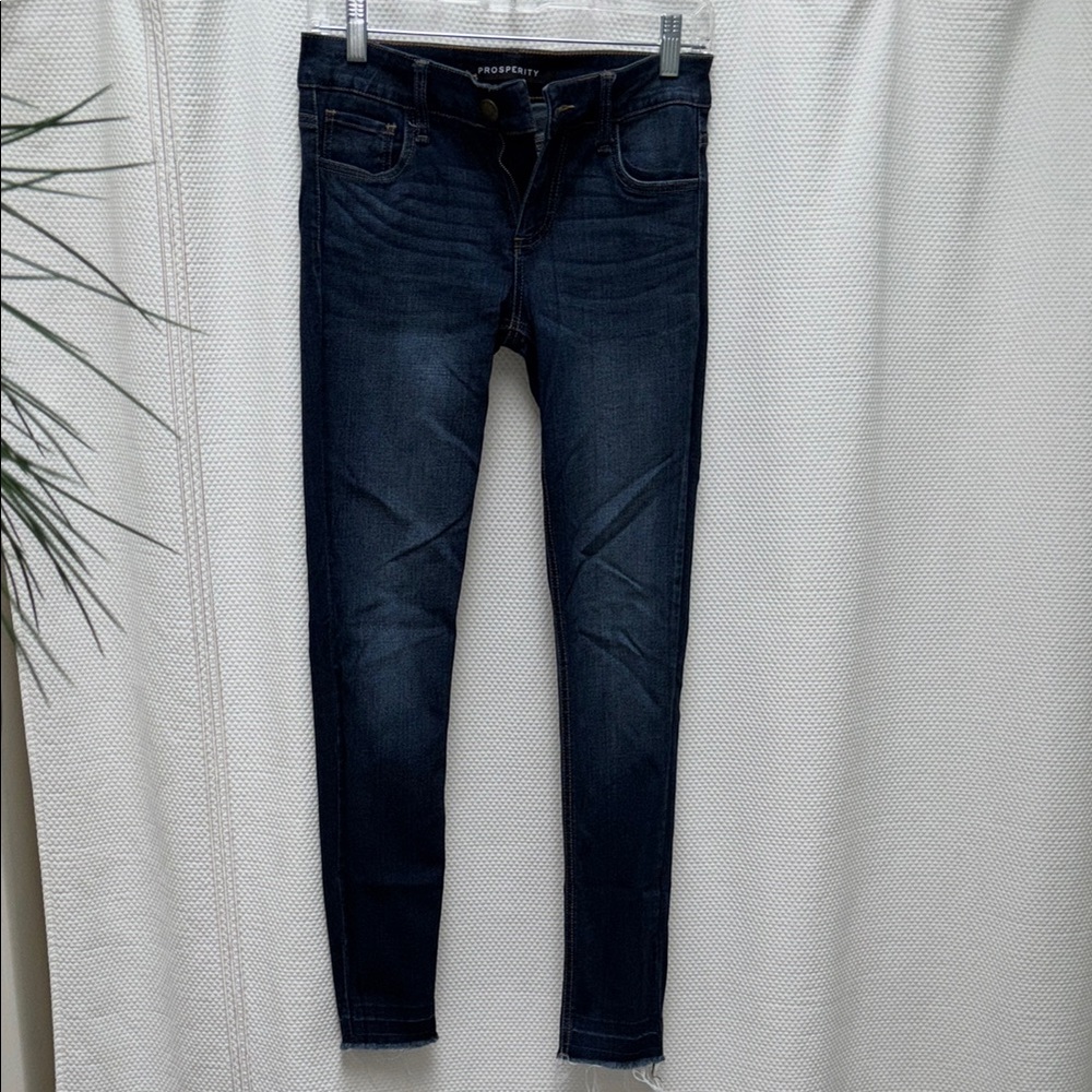 Prosperity skinny jeans with golden stitching, size 25, raw hem